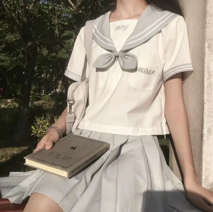 不够完整的我们